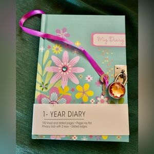 CR Gibson Floral 💐 Diary with Lock